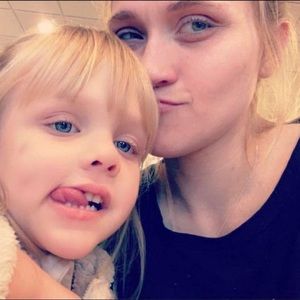 Meet your Posher, Rae